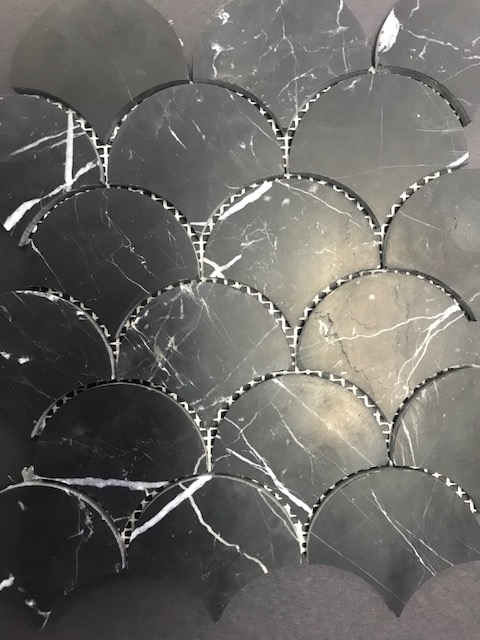 Arvex Nero Marquina Honed Fishscale Mosaic 24.4×26.3cm